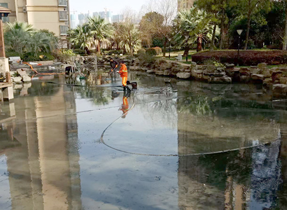 锡山景观池淤泥清理