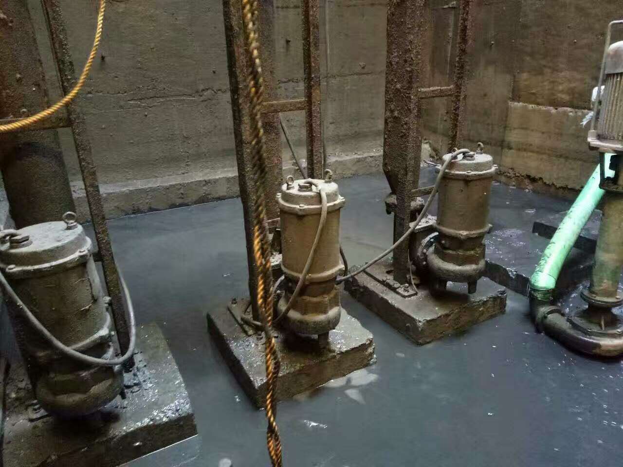 锡山污水池清理